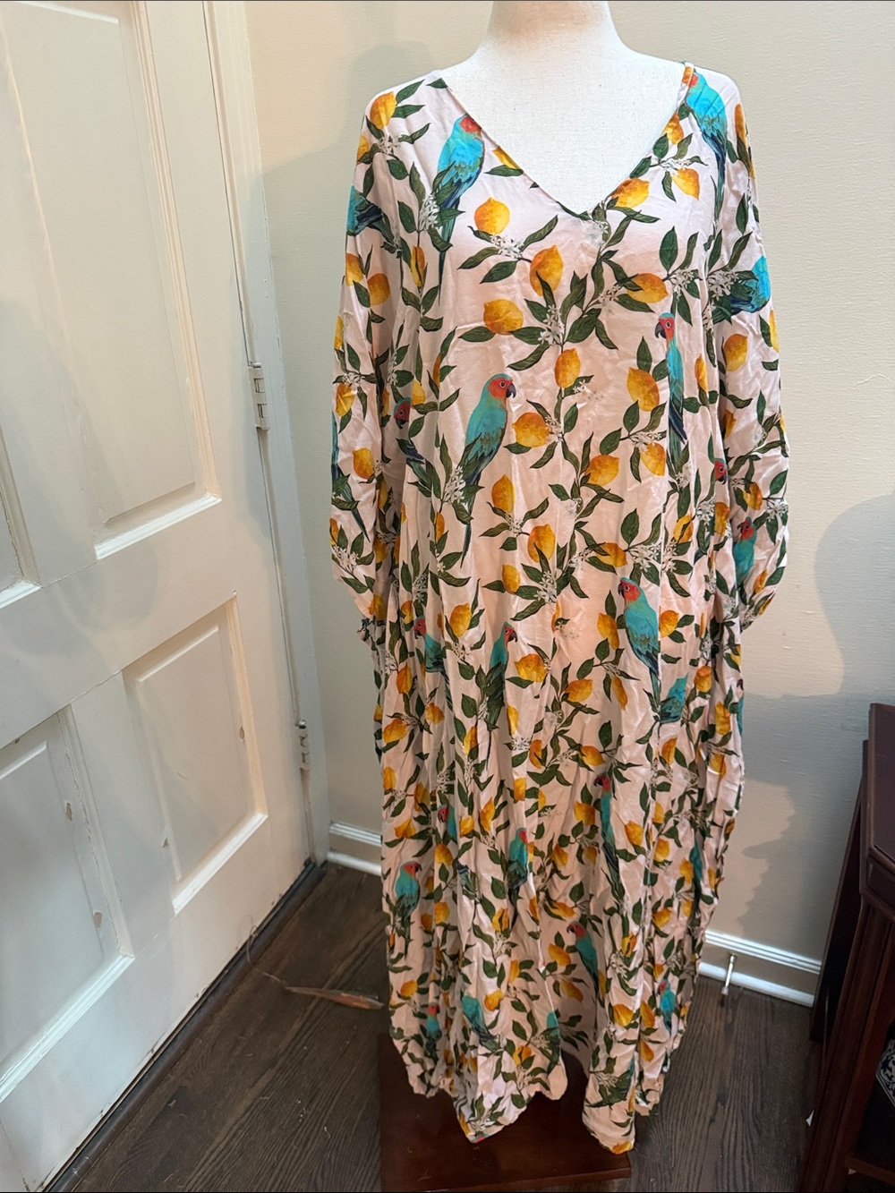 Lightweight Parrot & Lemon Print Maxi caftan